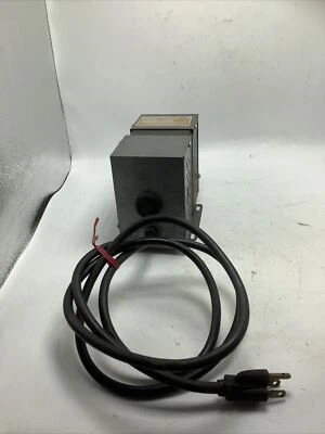 Transformador de voltaje constante armónico normal Sola 20-13-060-2, salida 118 V, 60 VA Foto 1 de 4