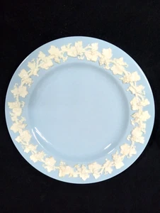 Wedgwood Queensware 8'' Plate Blue W/White Grapevine Pattern - Picture 1 of 6