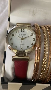 Juego de caja de reloj y brazalete Embassy para damas, 10 brazaletes, correa redonda de cuero rojo para reloj - Imagen 1 de 4