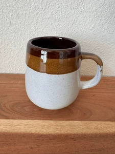 Vintage 70s cream brown coffee mug Pueblo taiwan - Picture 1 of 4