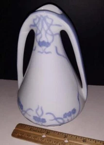 Antique Vase 6.5" Tall 4" Wide B. Bloch & Co. Eichwald German Bohemia - Picture 1 of 10