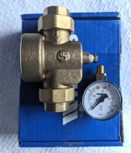 Watts Water Pressure Reducing Valve Series LFN45BM1-DU-EZ-GG 3/4 NO BLACK PIECE - Picture 1 of 7