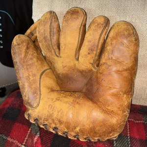 Vintage baseball glove - Rare - Joe Beggs Mitt Great Condition - Picture 1 of 8