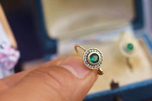 Boucles d'oreilles Dormeuses Doré Petit Rond Floral CZ Vert Légères SA1 - Imagen 1 de 8