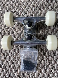 Skatepark Street skateboard trucks & Wheels Bearings abec 7 & hardware - Picture 1 of 4