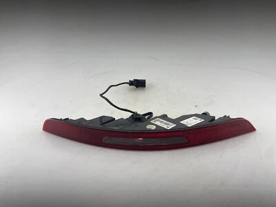 OEM | 2015 - 2021 Porsche Macan Rear Bumper Fog Light Reflector (Right/Passenger - Изображение 1 из 4