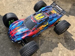 Traxxas Rustler 4x4 VXL Upgraded - Picture 1 of 16