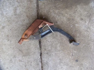 88-94 Chevy C/K 1500 2500 3500 - CLUTCH PEDAL 4 5 Speed Manual GMC NV3500 - Picture 1 of 7