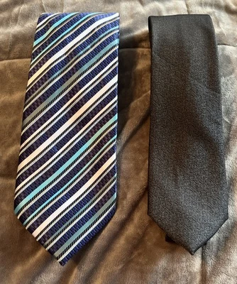 HAGGAR MENS TIE SHADES OF BLUE TEAL AND WHITE 3.25 X 59 - Image 1 of 4