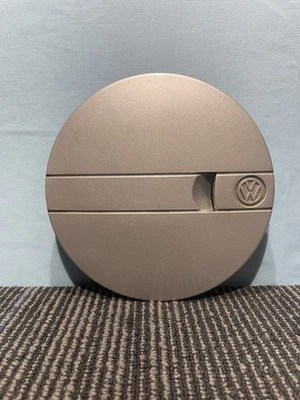 Volkswagen Golf 2, Jetta & Polo Wheel Center Cap Silver 191601149D OEM Plastic - Image 1 of 4