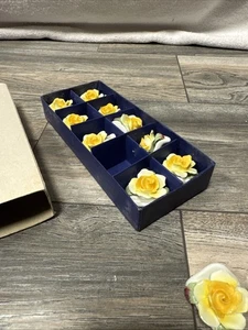 Juego de 10 tarjeteros AYNSLEY Bone China florales rosas amarillas - Imagen 1 de 11