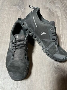 On Running Cloud tennis shoes- 8 - Picture 1 of 11