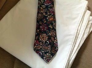 Adolfo Men's Necktie - Picture 1 of 2