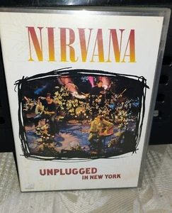 Nirvana MTV Unplugged in New York (CD) mit Konzertfotoeinsatz keine Gebrauchsspuren - Bild 1 von 3