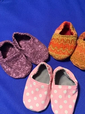 Lote 3 NUEVOS pares de botines zapatilla bebé talla 9-12 meses franela hecha a mano envío gratis + Foto 1 de 4