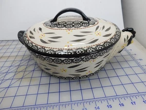 Temp-tations Alte Welt Schwarz Design, Auflaufform Backform, 2,5 Quart. Hühnerform - Bild 1 von 17