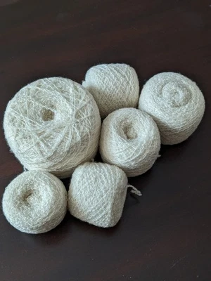 Hilo reciclado con hilo brillante - 100 % cachemir, crema 4 5/8 oz, 2 capas Foto 1 de 4