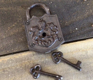 Large Vintage Style Lock & Key Set Prop...FREE SHIPPING!...Please Read Details - Bild 1 von 8