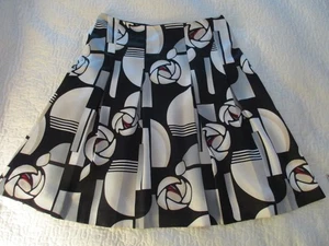 White House Black Market Satinrock schwarz grau elfenbein Flora Grafikdruck Größe 2 - Bild 1 von 8