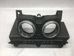 2018 CHEVROLET CAMARO 2.0 Turbo Center Console Climate Control Unit 84202648 - Picture 1 of 8