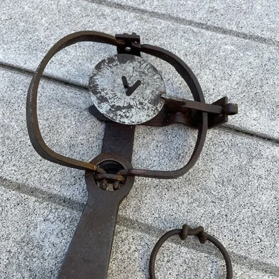 Vintage Oneida Victor #1 Long Spring Steel Animal Trap - Image 1 of 4