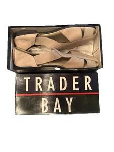 Trader Bay Women’s Tan Sandals Slip On Stretch Size 11 Medium Closed Toe NIB VTG - Picture 1 of 7