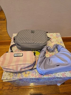 Victoria's Secret V Bolso Acolchado Etiquetas DKNY Monedero Lote De 3 Accesorios Mujer  Foto 1 de 4