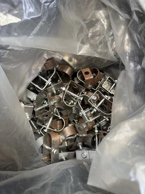 FNW #7006 SUSPENSIÓN DE TUBO HENDIDURA AJUSTABLE 3/4", NUEVO - 50 Piezas Foto 1 de 3