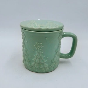 Taza de árbol de vacaciones verde Temp-tations By Tara con tapa adorno de montaña rusa 16 OZ - Imagen 1 de 8