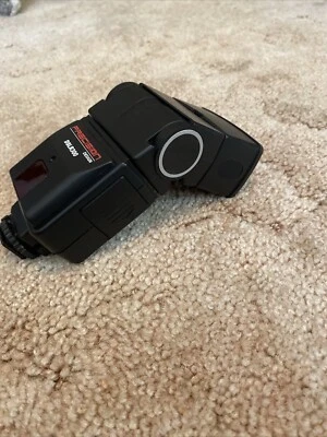 Precision Design DSLR300 Flash - Image 1 of 3