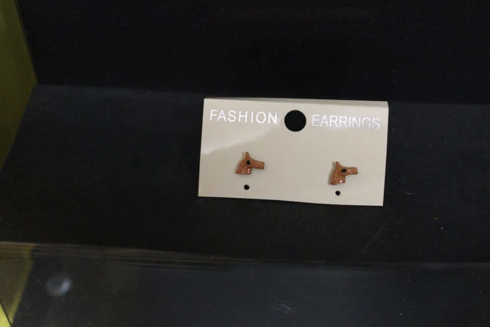 Pendientes de joyería de moda = diseño = caballo Foto 1 de 1