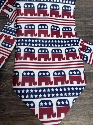 Corbata Elefante Republicano Rojo Blanco Azul 100% Poli Parquet Patriótico MAGA Foto 1 de 4