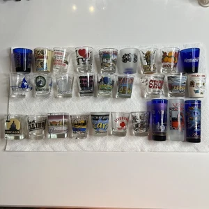 Schnapsgläser (28) verschiedene Staaten - Bild 1 von 8