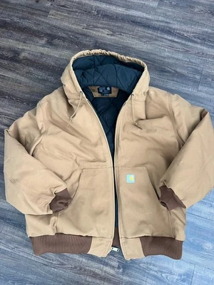 Chaqueta activa forrada de franela Carharrt J140 calce suelto pato firme 3 más cálida talla XL Foto 1 de 4