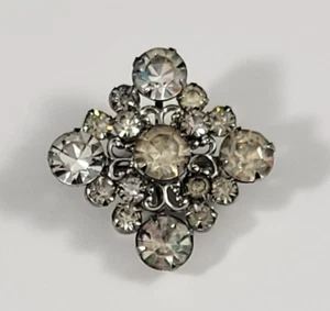 Vintage Brooch Pin Pronged Rhinestones Square Diamond Shape Silver Tone - Picture 1 of 4