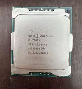 Intel Core i9-7900X SR3L2 3.30GHz 10-Core 13.75M LGA-2066 X-series CPU Processor - Picture 1 of 2