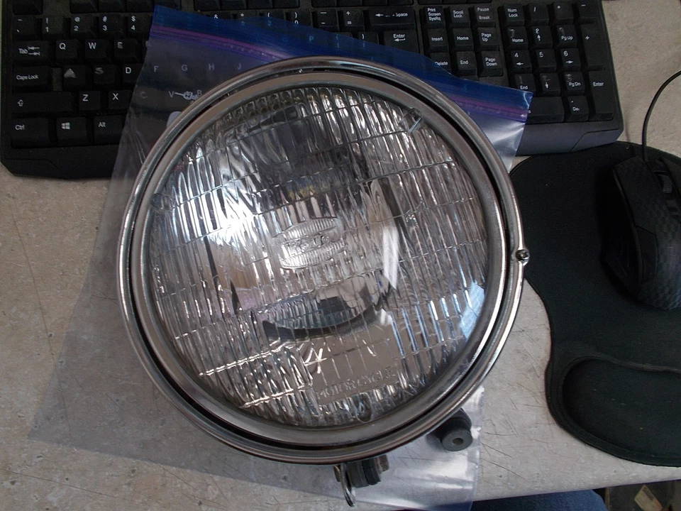  Conjunto de unidad de faros Yamaha 1978-1983 XS650 584-84310-61-00 Foto 1 de 4