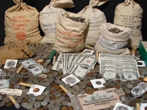 Old US Coin Estate Sale/Mixed coin Lot/ SILVER/RARE COINS 1 Gold Coin - Picture 1 of 3