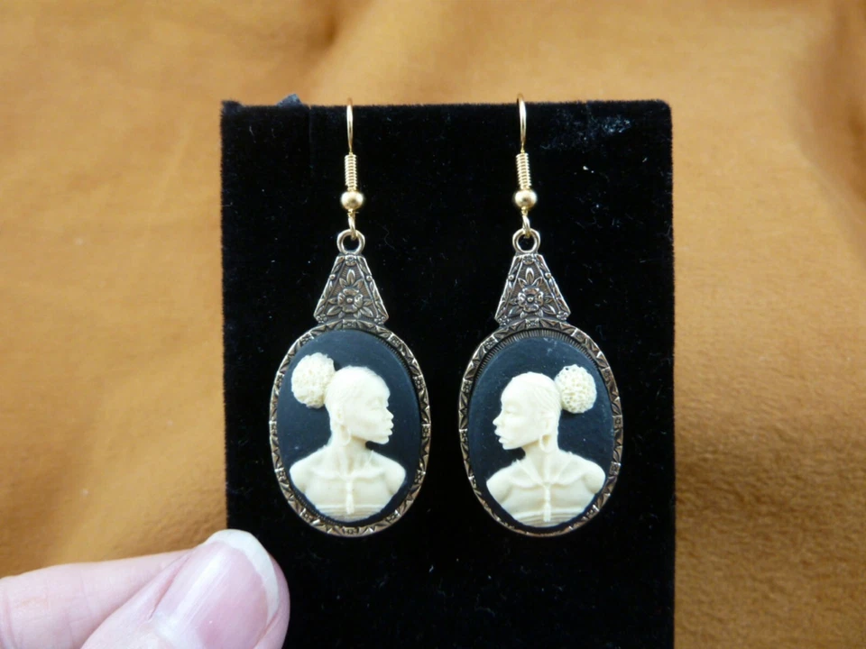 CAE2-5) RAROS Pendientes colgantes CAMEO afroamericanos DAMA marfil + negro JOYAS Foto 1 de 1