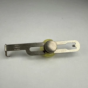 Singer Sewing Machine Featherweight Seam Guide Attachment #161172 - Picture 1 of 3