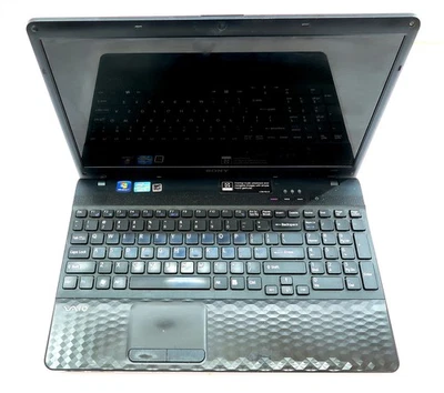 Computadora portátil SONY PCG-71913L con Windows 7 funciona pero necesita batería nueva Foto 1 de 4