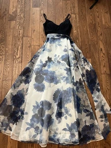 Abito da ballo ELIZA J blu floreale organza 6 - Foto 1 di 9
