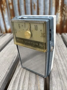 RCA VICTOR 3 RH 32 Transistor Radio USA - Works - Picture 1 of 7