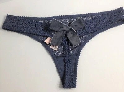 Victoria's Secret DREAM ANGELS Crochet Encaje TANGA CUERDA BRAGAS L Lazo Espalda NUEVO Foto 1 de 2