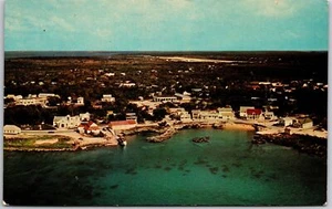 Islas Caimán, B.W.I., vista aérea de George Town, Owen Roberts Field, postal - Imagen 1 de 2