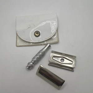 Vintage Gillette Travel Pocket Safety Razor Saver - Picture 1 of 7
