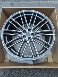 Porsche Turbo Rim OEM Suits Macan/S/GTS In Excellent Condition - Picture 1 of 3