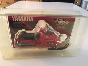 Vtg 1993 Yamaha VMax 600 1/16 Scale Diecast Model Snowmobile 0058 - Picture 1 of 5