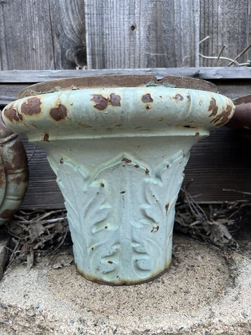 ANTIQUE 1-CAST IRON LIGHT POLE GLOBE HOLDER ￼ONLY/STREET LIGHT 1920s /VICTORIAN Cover