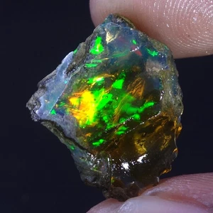 Espécimen áspero de aceite de ópalo negro etíope natural de 13,20 quilates "Juego de colores" piedra preciosa - Imagen 1 de 10
